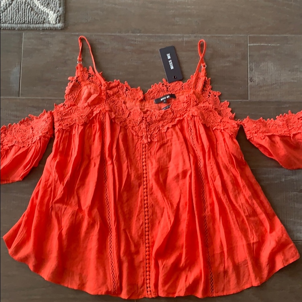 NEW WITH TAGS MISS ME. Cap sleeve soft lace shirt